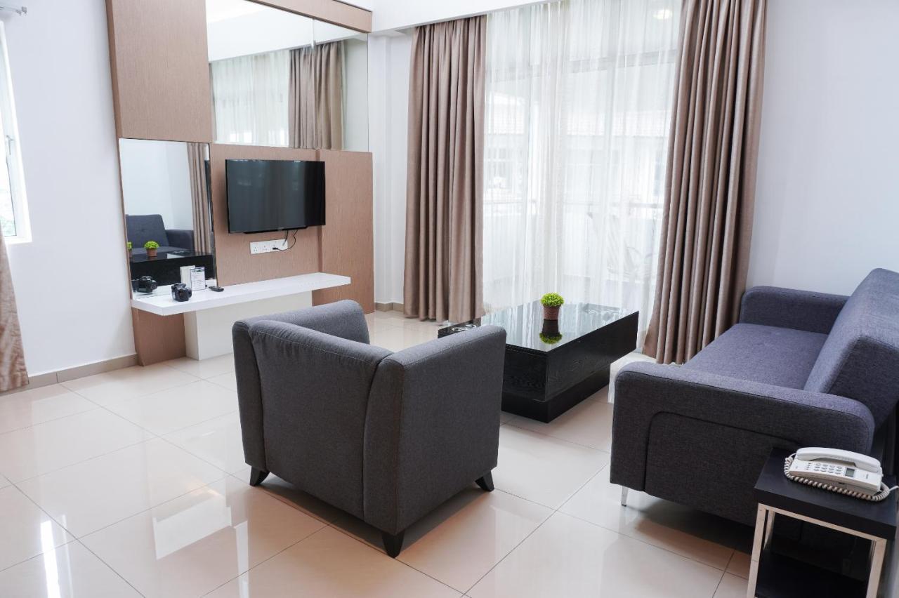 Amansari Residence Resort Johor Bahru Exterior photo